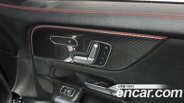 Mercedes-Benz GLB-Class AMG GLB35 4MATIC