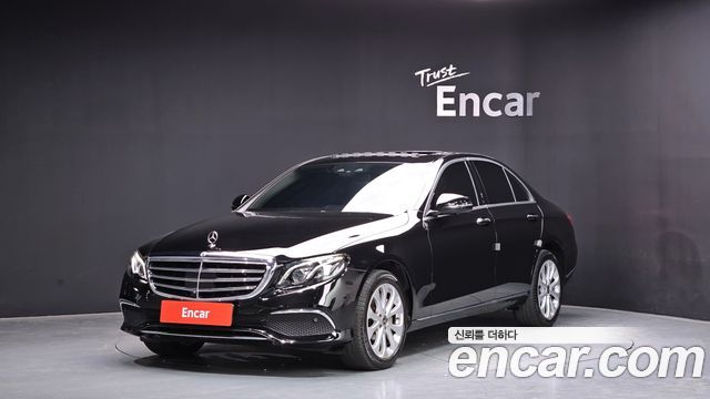 Mercedes-Benz E-Class E300 4MATIC Exclusive