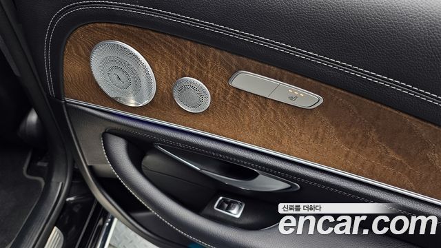 Mercedes-Benz E-Class E300 4MATIC Exclusive