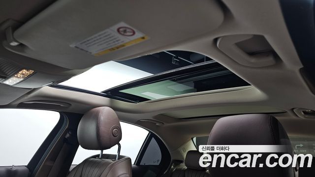 Mercedes-Benz E-Class E300 4MATIC Exclusive