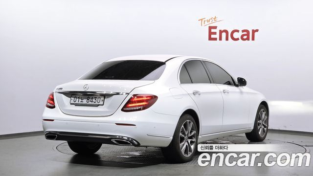 Mercedes-Benz E-Class E300 Exclusive