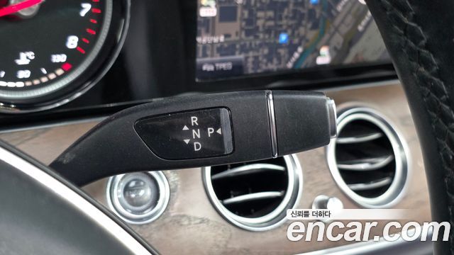 Mercedes-Benz E-Class E300 Exclusive