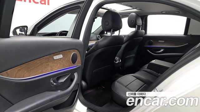 Mercedes-Benz E-Class E300 Exclusive