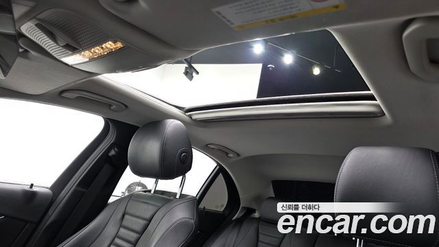 Mercedes-Benz E-Class E300 Exclusive