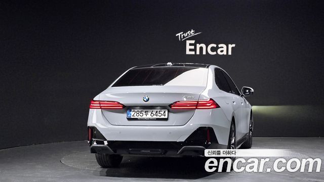 BMW 5-Series 520i M Sport