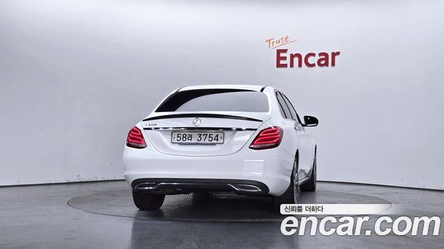 Mercedes-Benz C-Class C200 Avantgarde