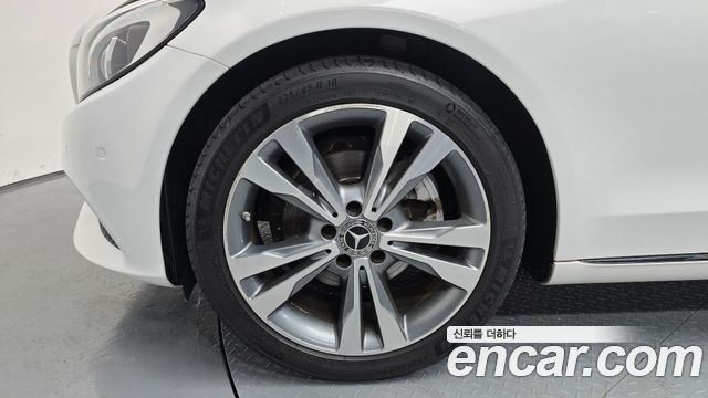 Mercedes-Benz C-Class C200 Avantgarde