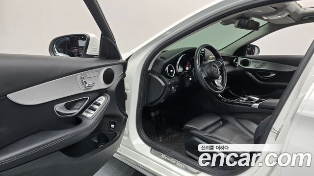 Mercedes-Benz C-Class C200 Avantgarde