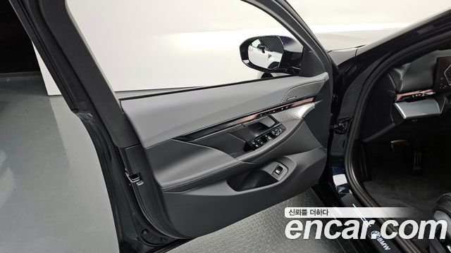 BMW 5-Series 530i xDrive M Sport