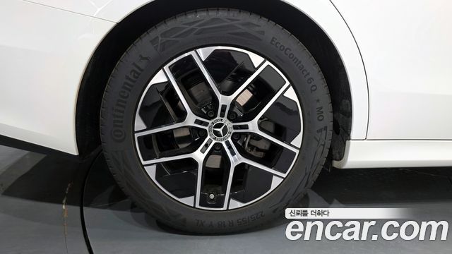 Mercedes-Benz E-Class E200 Avantgarde