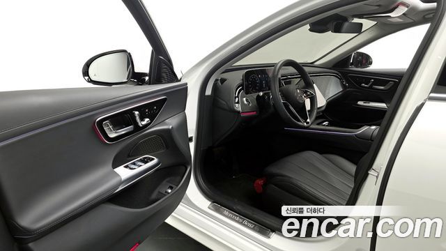 Mercedes-Benz E-Class E200 Avantgarde