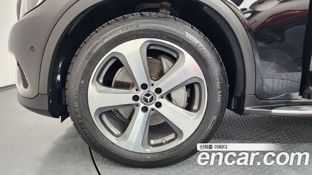 Mercedes-Benz GLC-Class GLC300 4MATIC