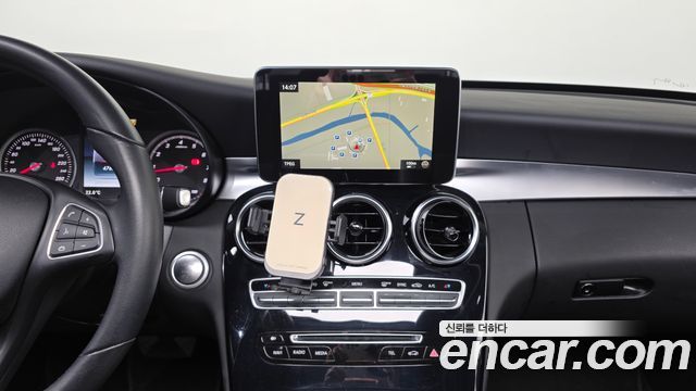 Mercedes-Benz C-Class C200