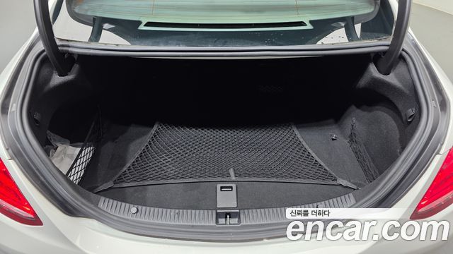 Mercedes-Benz C-Class C200