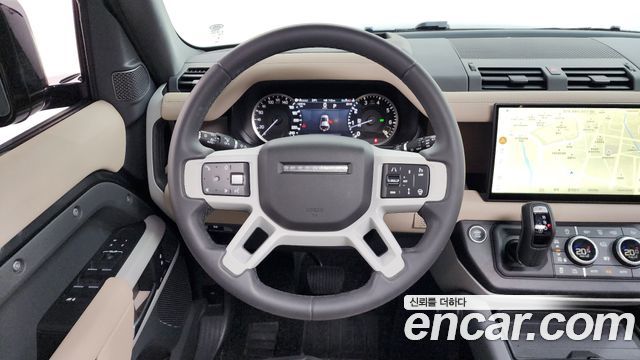 Land Rover Defender 110 P300 X-Dynamic SE