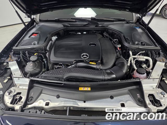 Mercedes-Benz E-Class E350 4MATIC AMG Line