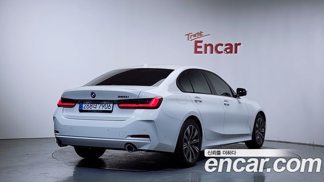 BMW 3-Series 320i