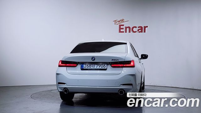 BMW 3-Series 320i
