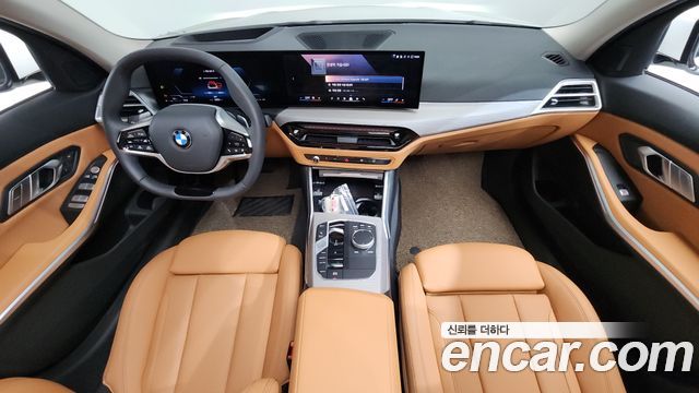 BMW 3-Series 320i