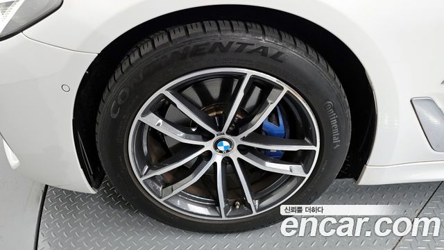 BMW 5-Series 523d M Sport