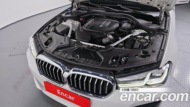 BMW 5-Series 523d M Sport