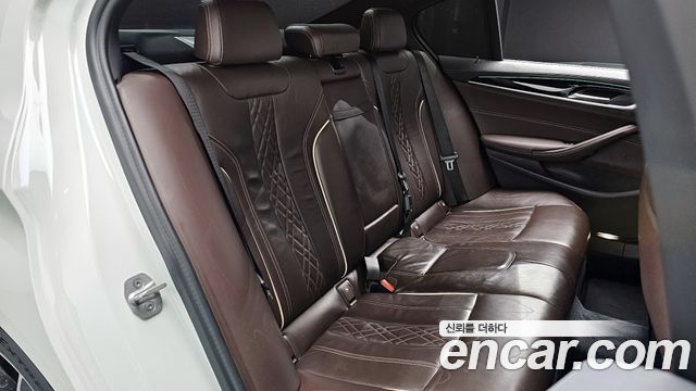 BMW 5-Series 523d M Sport