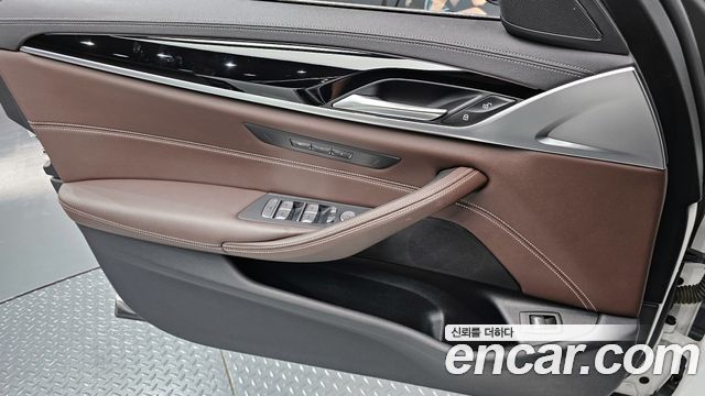 BMW 5-Series 523d M Sport