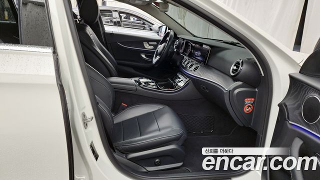 Mercedes-Benz E-Class E220d Avantgarde