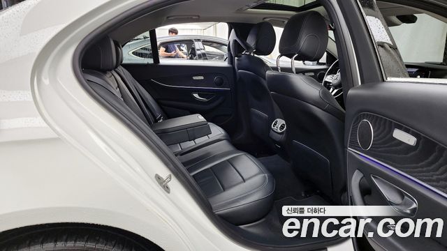Mercedes-Benz E-Class E220d Avantgarde