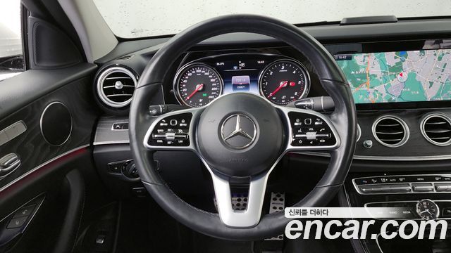 Mercedes-Benz E-Class E220d Avantgarde