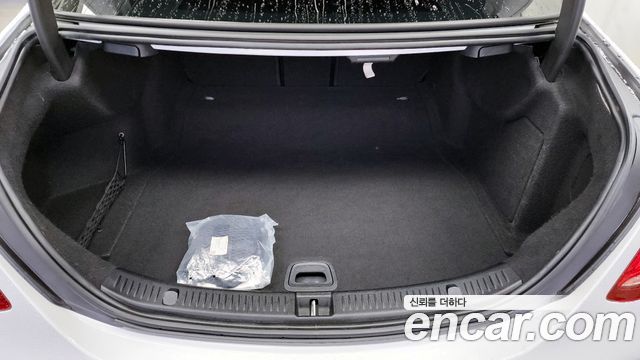 Mercedes-Benz E-Class E220d Avantgarde