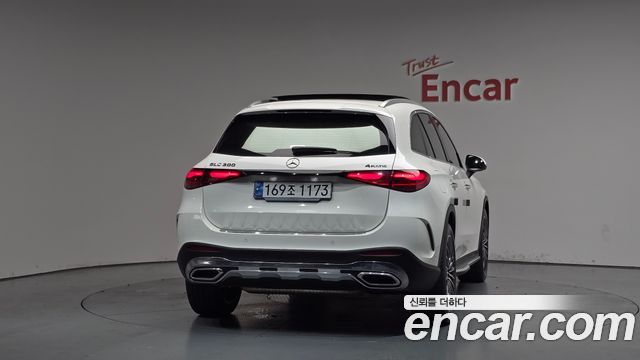 Mercedes-Benz GLC-Class GLC300 4MATIC AMG Line