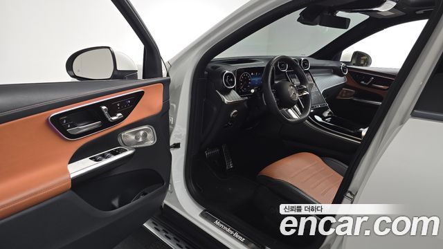 Mercedes-Benz GLC-Class GLC300 4MATIC AMG Line
