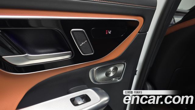 Mercedes-Benz GLC-Class GLC300 4MATIC AMG Line