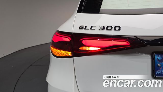 Mercedes-Benz GLC-Class GLC300 4MATIC AMG Line