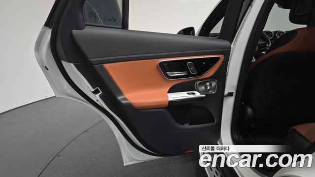 Mercedes-Benz GLC-Class GLC300 4MATIC AMG Line