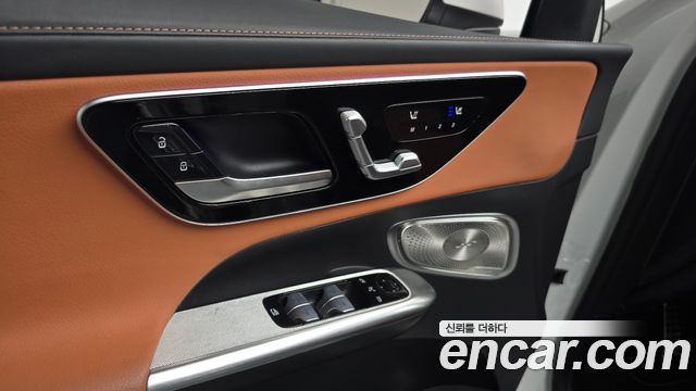 Mercedes-Benz GLC-Class GLC300 4MATIC AMG Line