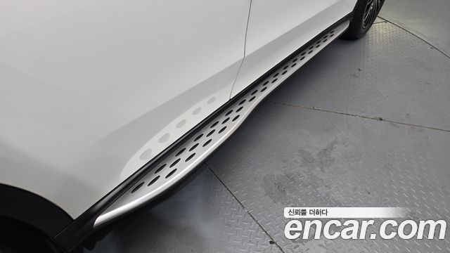 Mercedes-Benz GLC-Class GLC300 4MATIC AMG Line