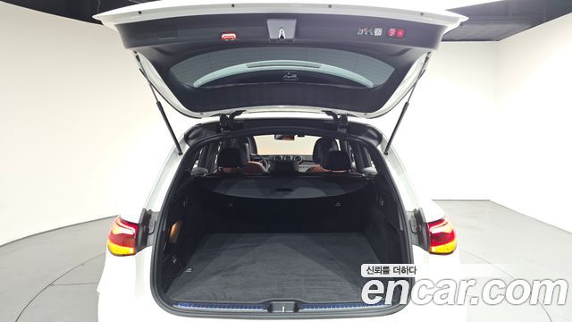 Mercedes-Benz GLC-Class GLC300 4MATIC AMG Line