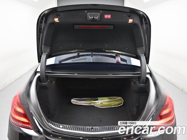 Mercedes-Benz S-Class Maybach S560 4MATIC