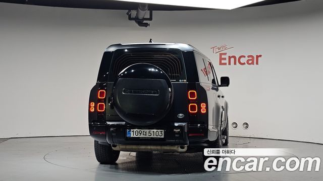 Land Rover Defender 130 P400 X-Dynamic HSE