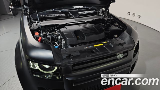 Land Rover Defender 130 P400 X-Dynamic HSE
