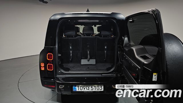 Land Rover Defender 130 P400 X-Dynamic HSE