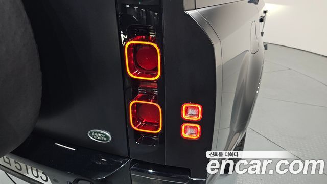 Land Rover Defender 130 P400 X-Dynamic HSE