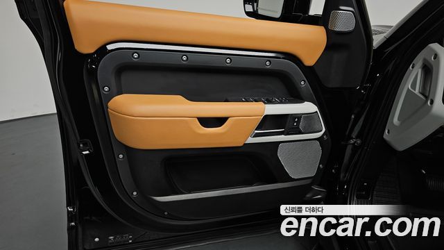 Land Rover Defender 130 P400 X-Dynamic HSE