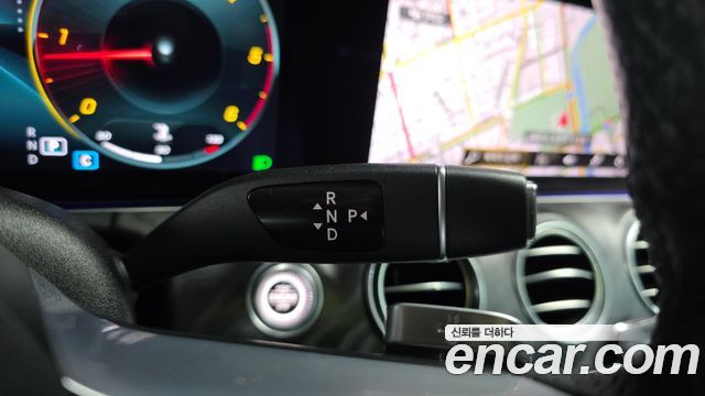 Mercedes-Benz E-Class E220d 4MATIC AMG Line