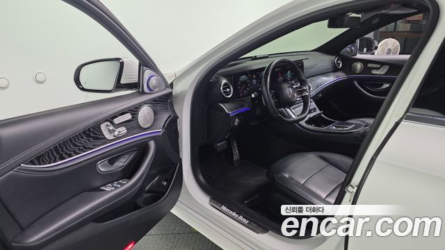 Mercedes-Benz E-Class E220d 4MATIC AMG Line