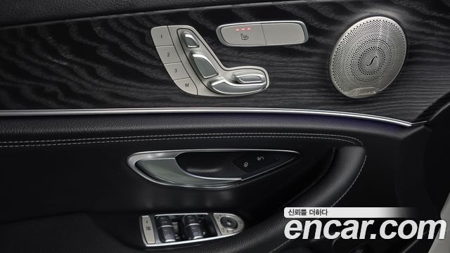 Mercedes-Benz E-Class E220d 4MATIC AMG Line