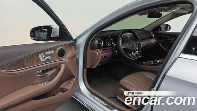 Mercedes-Benz E-Class E220d 4MATIC Exclusive