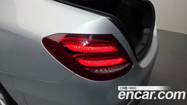 Mercedes-Benz E-Class E220d 4MATIC Exclusive